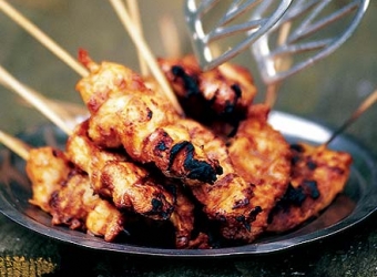 Chicken satay with spicy sauce